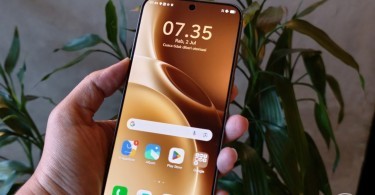 vivo-X300-Pro-LayarPinggir