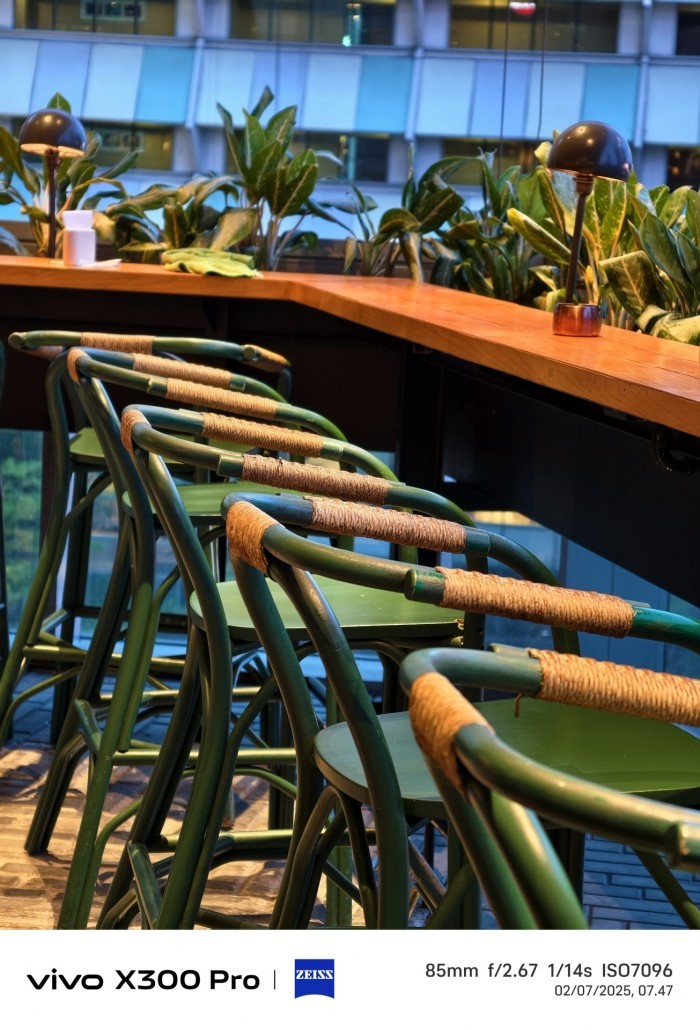 vivo-X300-Pro-NightMode-Bangku