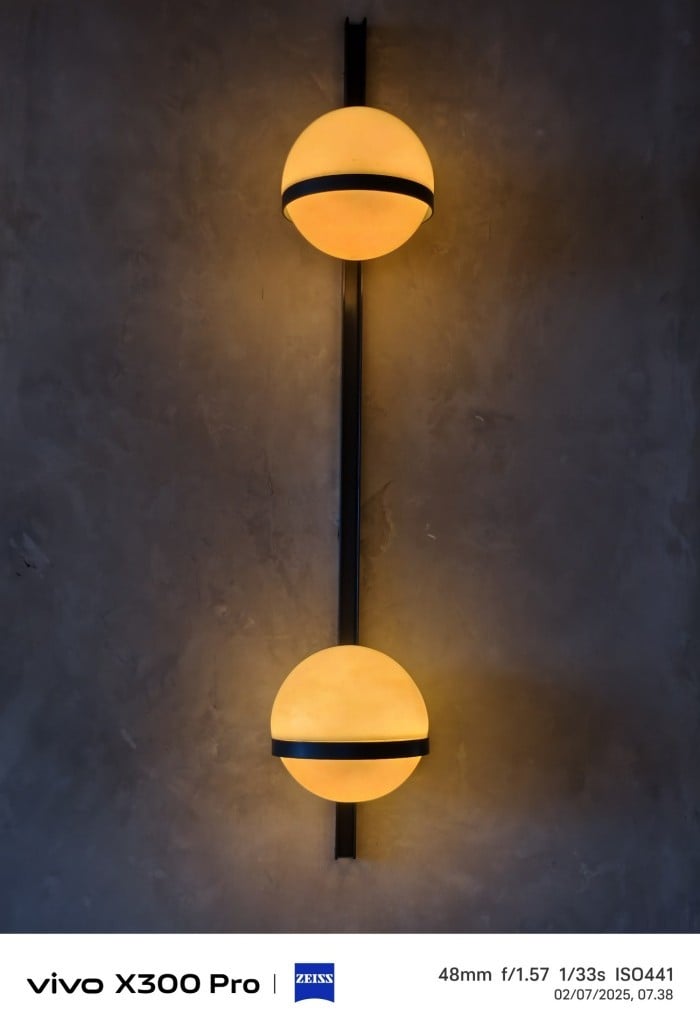 vivo-X300-Pro-NightMode-DualLamp