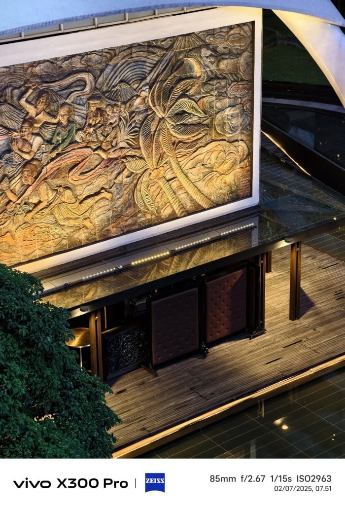 vivo-X300-Pro-NightMode-Gedung-85mm