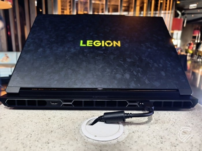 Lenovo-Legion-9i-Back