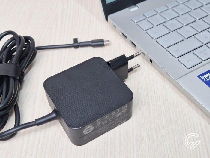 Review ASUS Vivobook S14 (S3047CA) (15)