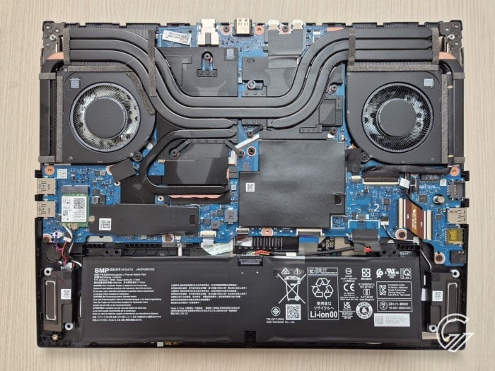 Review Acer Predator Helios Neo 16S AI (10)