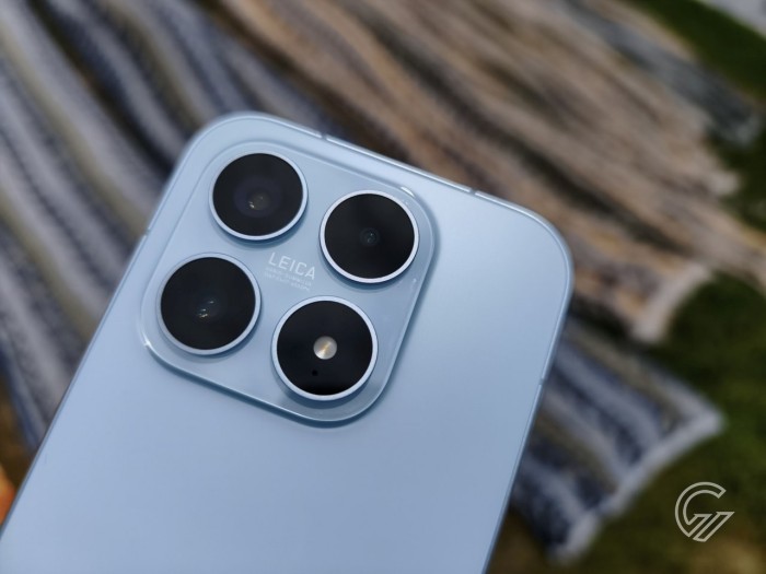 Xiaomi17-Back-HalfTop