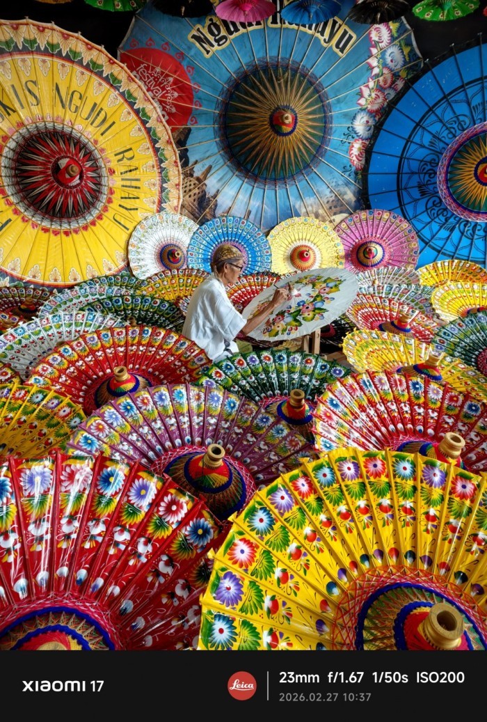 Xiaomi17-Pelukis-Payung-1xZoom