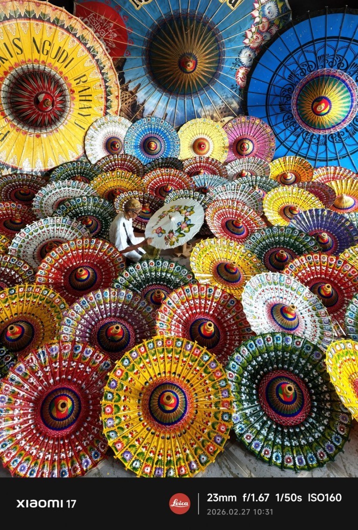 Xiaomi17-Pelukis-Payung-Ultrawide