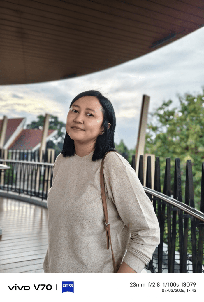 vivo-V70-23mm-Portrait