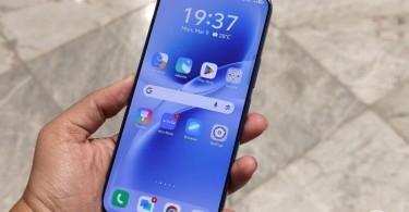 vivo-V70-FE-LayarHandson3