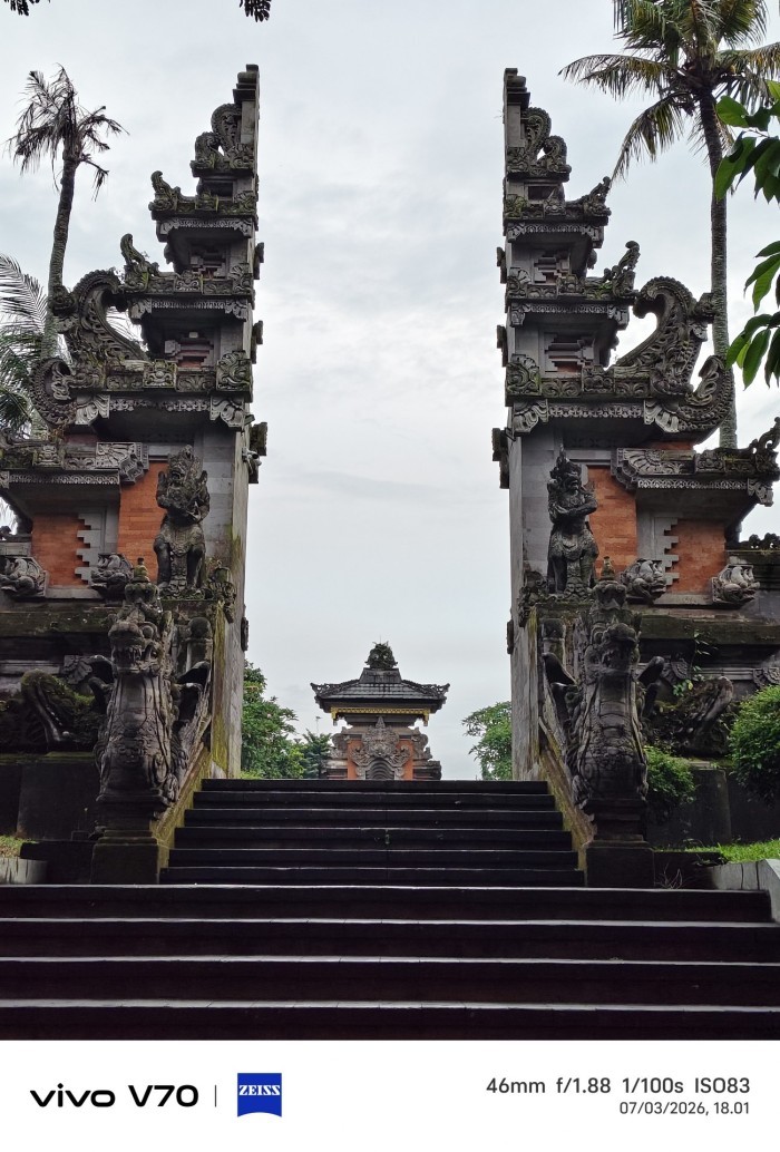 vivo-V70-Gapura-2xZoom