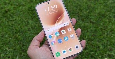 vivo-V70-LayarHandsonDiagonal2