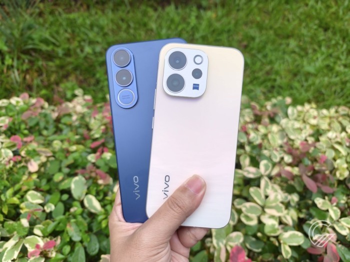 vivo V70 Vs vivo V70 FE - 1