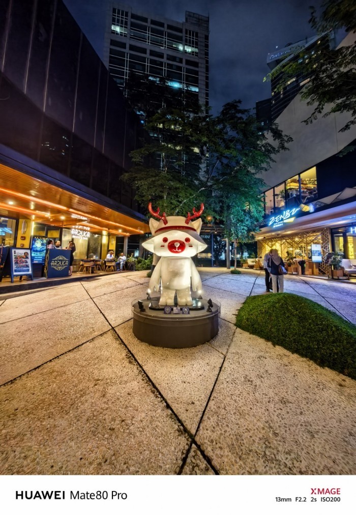 HUAWEI-Mate-80-Pro-NightMode-Patung