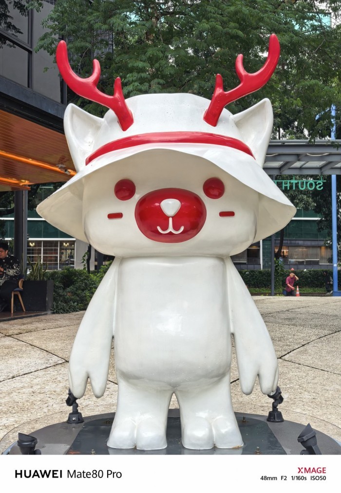 HUAWEI-Mate-80-Pro-Patung-2xZoom