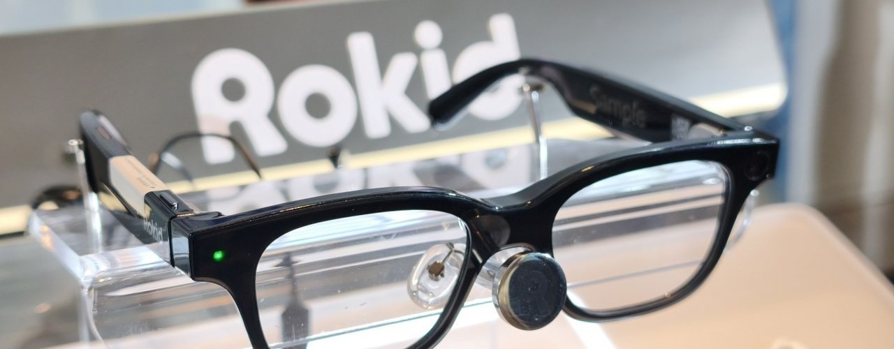 Rokid-AI-Glasses-Diagonal