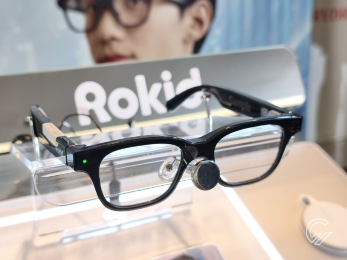 Rokid-AI-Glasses-Diagonal