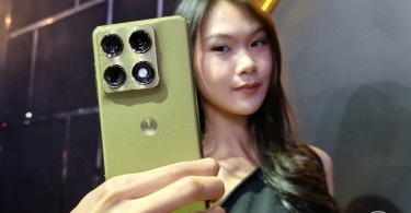 motorola-Signature-HndsOn