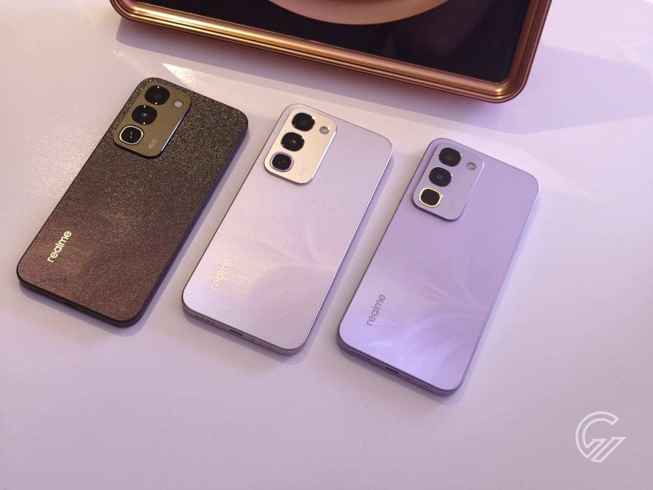 realme-C100-Tigawarna