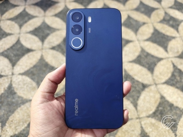 realme-C100x-Back