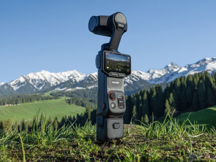 Insta360 Luna Ultra Device