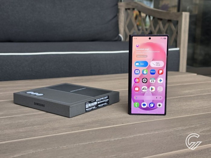 Hands On Samsung Galaxy Fold8 Ultra (4)