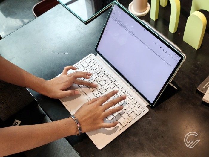 Lenovo Idea Tab Pro Gen 2 - Ngetik