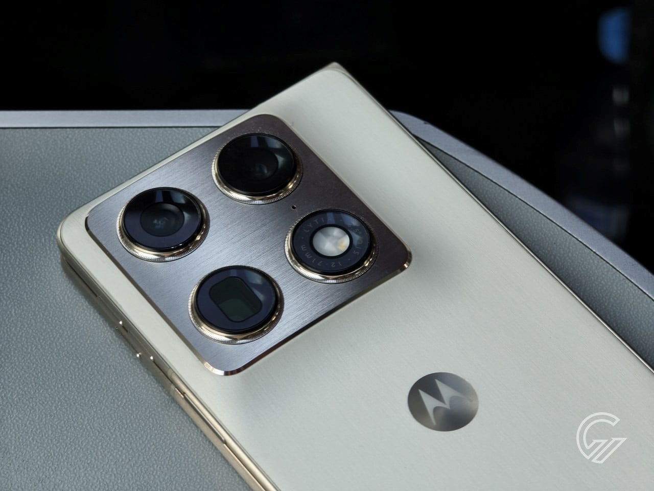 motorola-razr-fold-Kamera