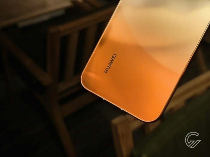 HUAWEI-Pura-90s-Pro-Max-BackHalfBottom