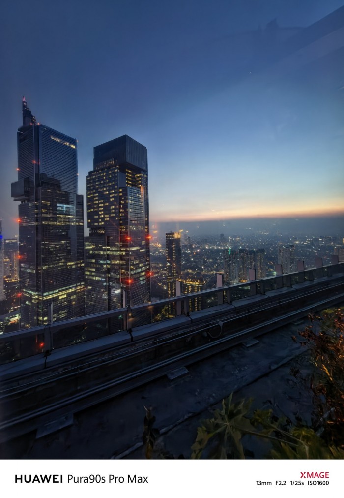 HUAWEI-Pura-90s-Pro-Max-Gedung-Ultrawide