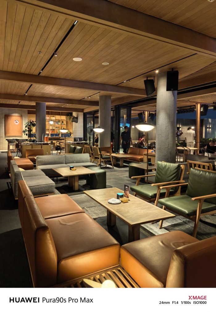 HUAWEI-Pura-90s-Pro-Max-Reestoran