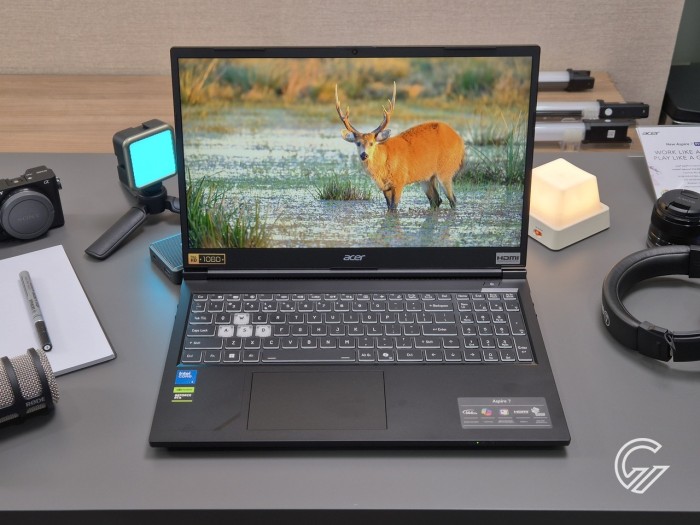 Hands On Acer Aspire 7 Pro (1)