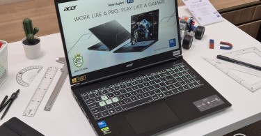 Hands On Acer Aspire 7 Pro (2)