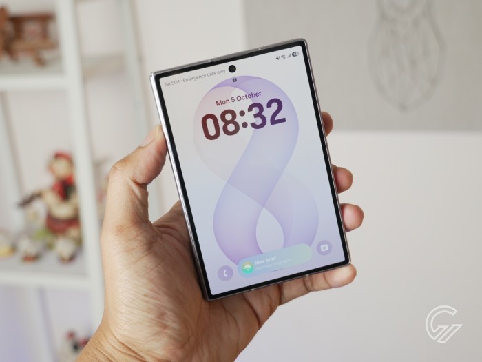 Samsung Galaxy Z Fold 8