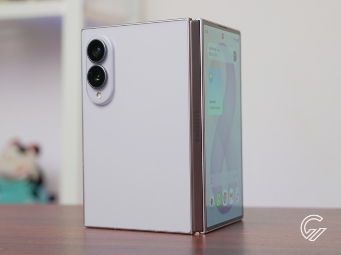 Samsung Galaxy Z Fold 8 - 04