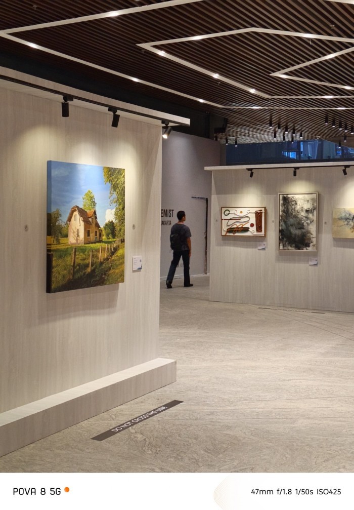 TECNO-POVA-8-5G-Pameran-2xZoom
