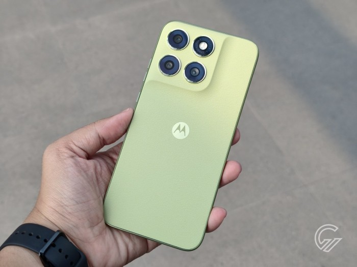 moto-g67-back2
